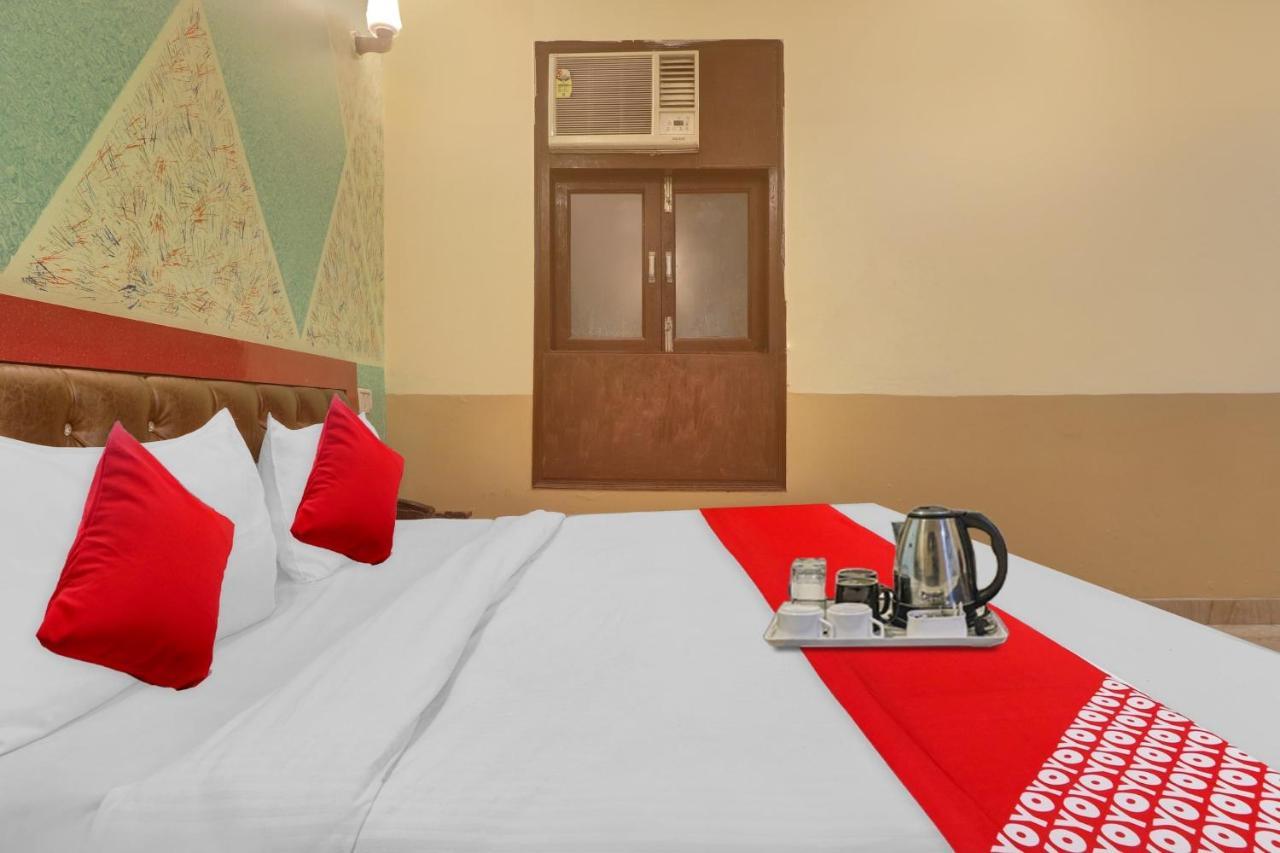 Hotel O Prince Home Stay Near Ambience Mall Nova Deli Exterior foto