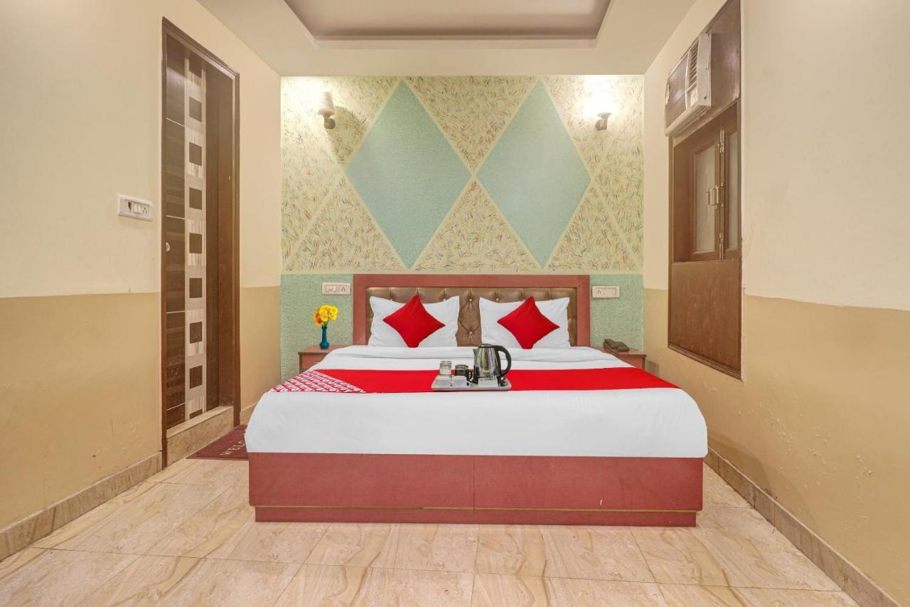 Hotel O Prince Home Stay Near Ambience Mall Nova Deli Exterior foto
