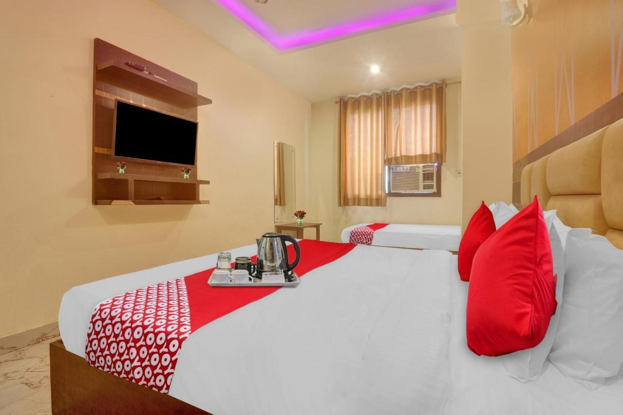 Hotel O Prince Home Stay Near Ambience Mall Nova Deli Exterior foto