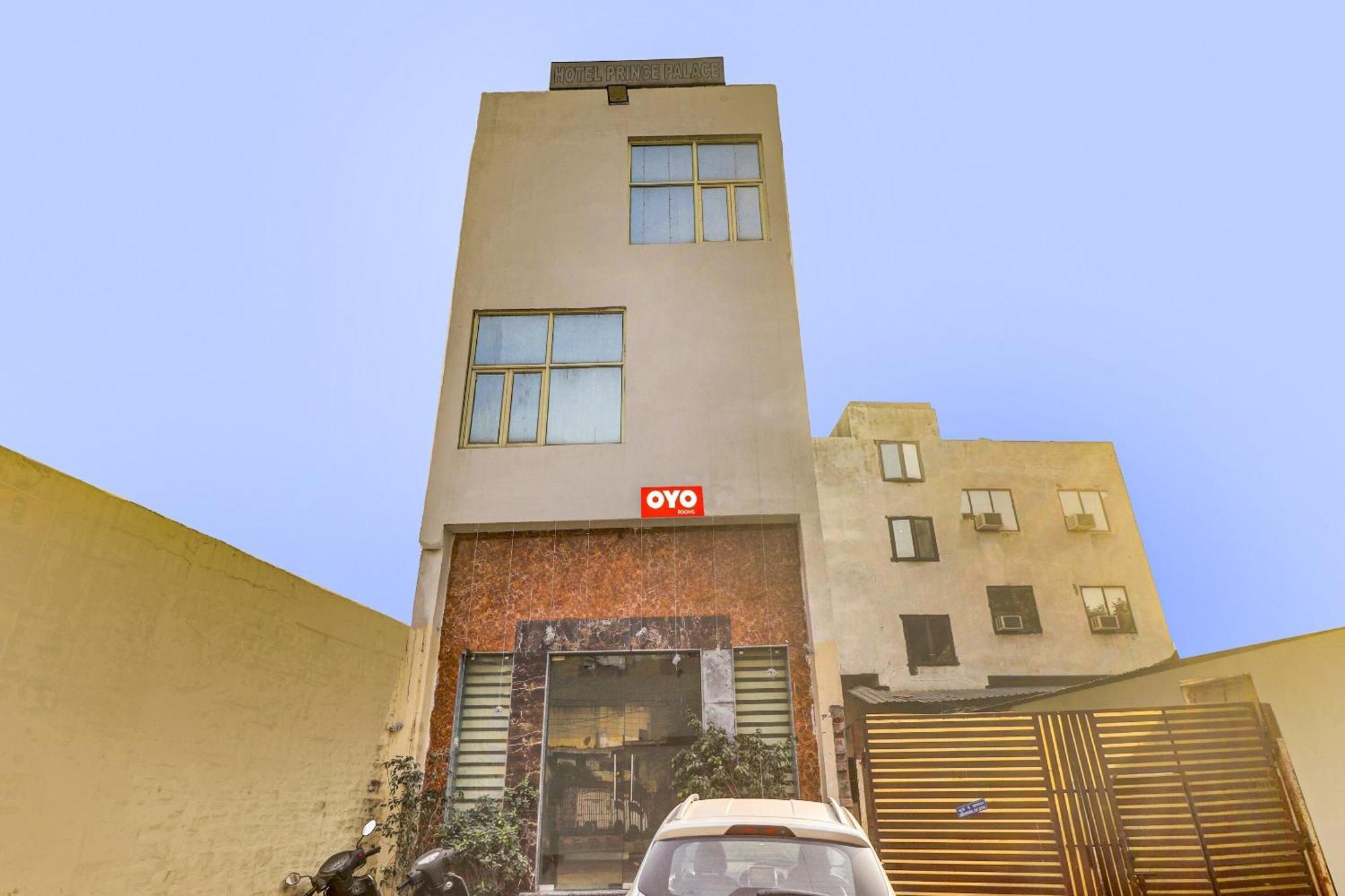 Hotel O Prince Home Stay Near Ambience Mall Nova Deli Exterior foto