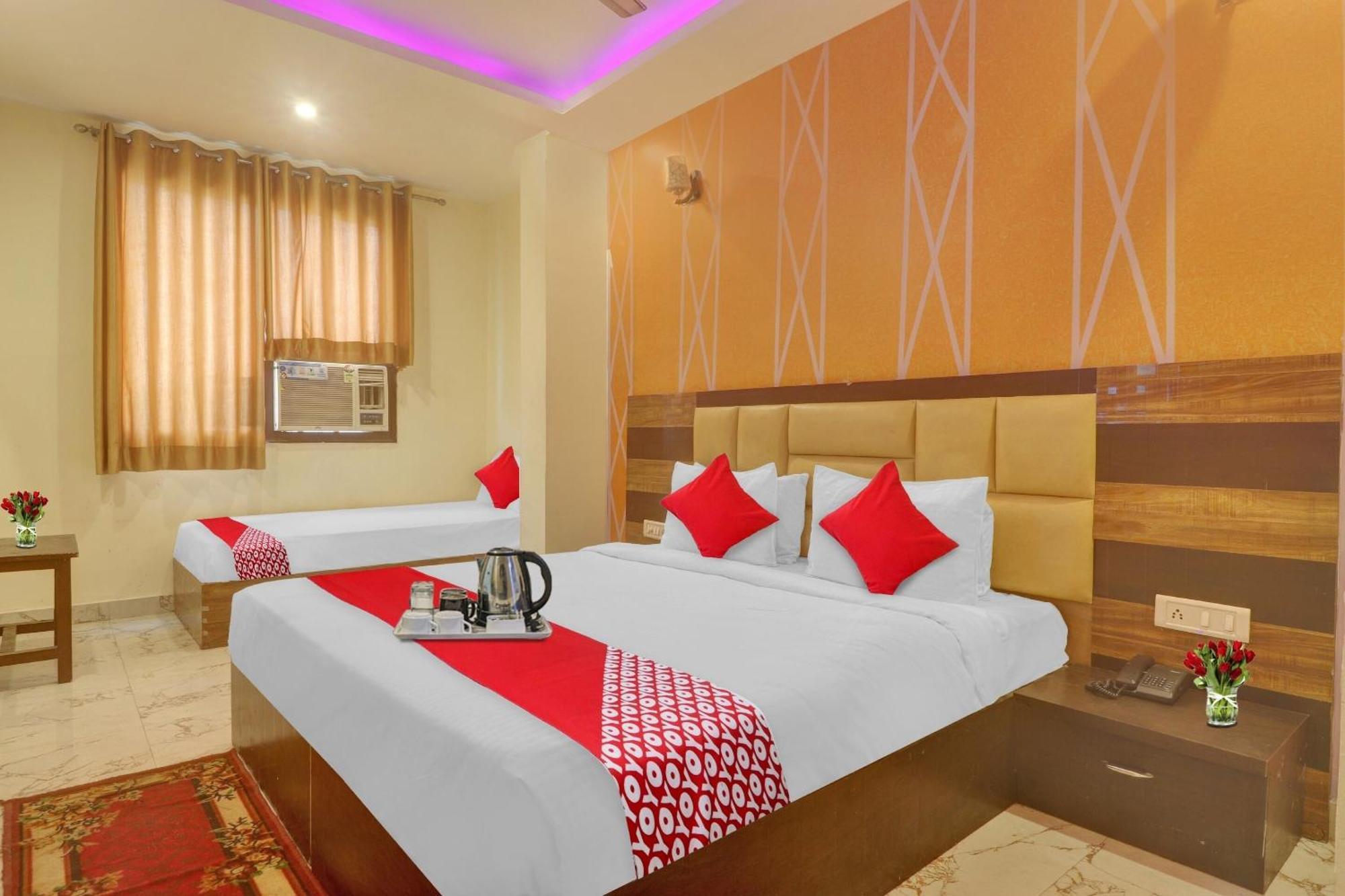 Hotel O Prince Home Stay Near Ambience Mall Nova Deli Exterior foto