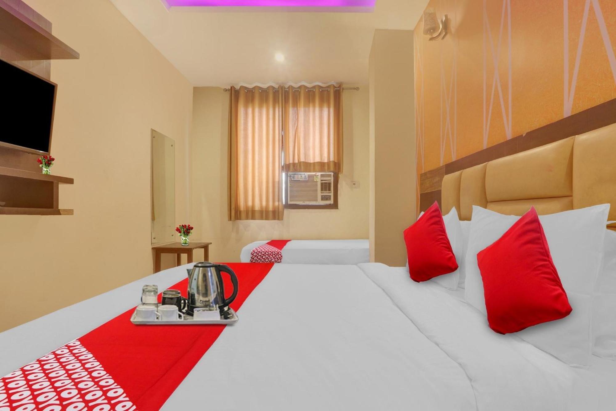 Hotel O Prince Home Stay Near Ambience Mall Nova Deli Exterior foto