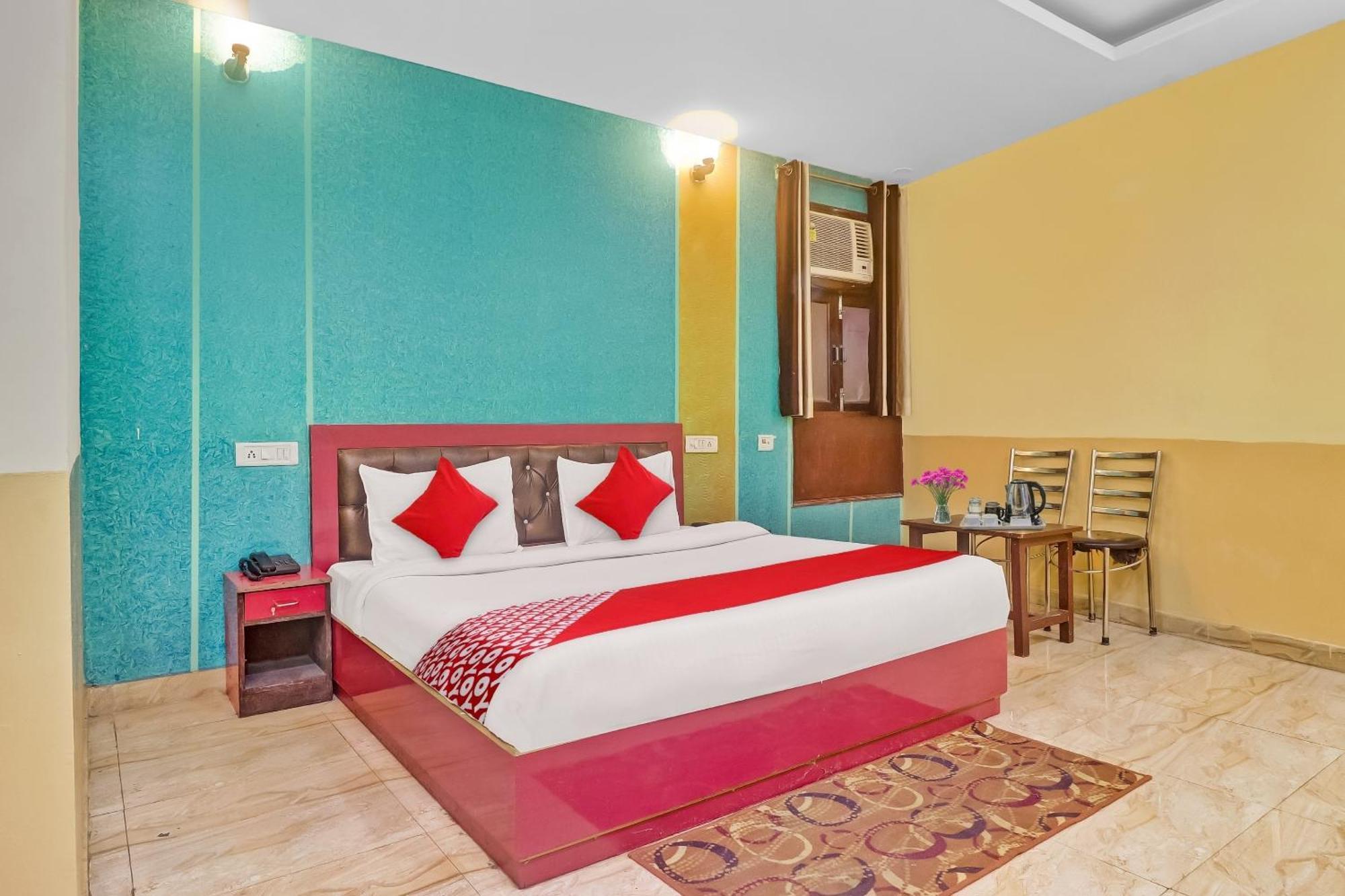Hotel O Prince Home Stay Near Ambience Mall Nova Deli Exterior foto