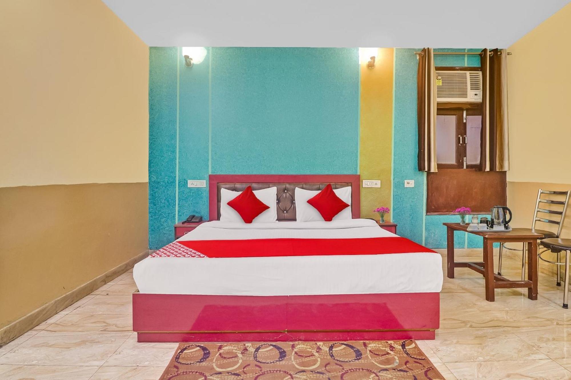 Hotel O Prince Home Stay Near Ambience Mall Nova Deli Exterior foto